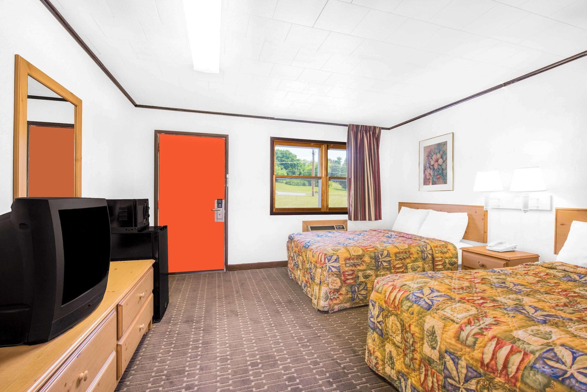 Knights Inn Pine Grove Pine Grove  Екстериор снимка