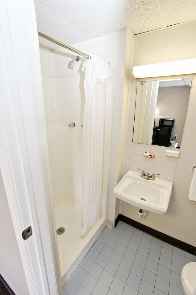 Knights Inn Pine Grove Pine Grove  Екстериор снимка