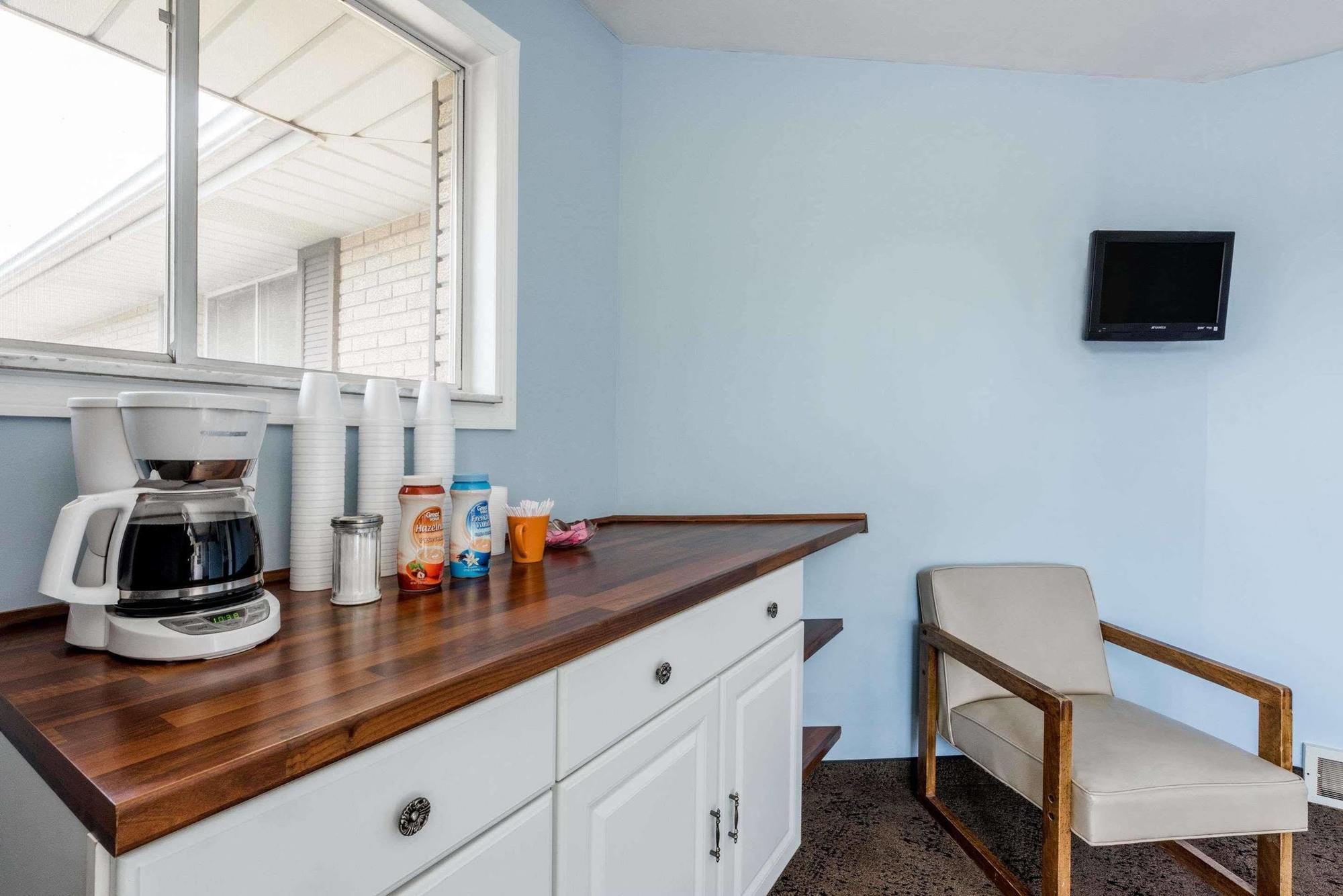 Knights Inn Pine Grove Pine Grove  Екстериор снимка