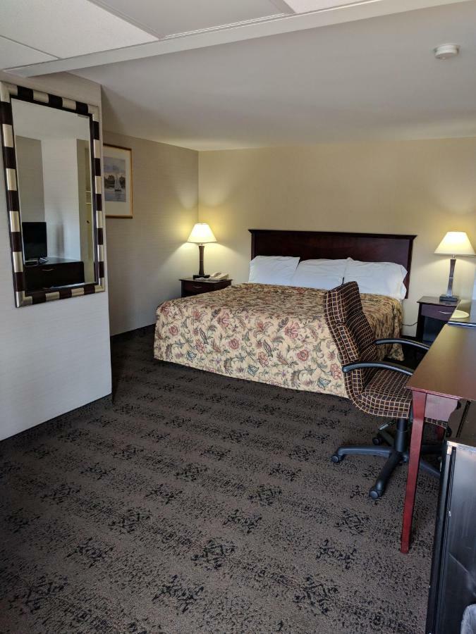 Knights Inn Pine Grove Pine Grove  Екстериор снимка